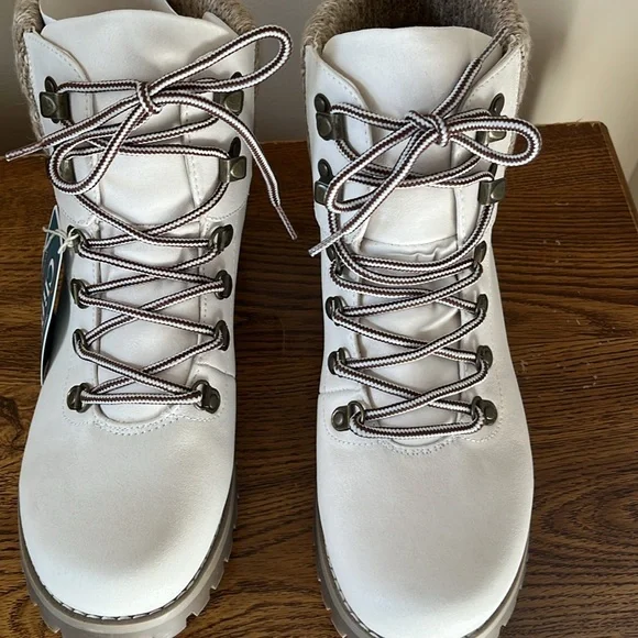 Cliffs Winter White lace Up Ankle Boots/ With Fabric Sweater Trim Size 10m New - Picture 6 of 6